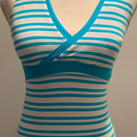 Lululemon Deep V Athletic Twin Stripe Spry Blue / Spry Blue Tank Size 4 - Picture 4 of 6